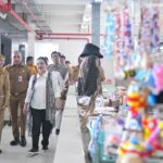New PM resmi dibuka di Pasar Johar Semarang. Wali Kota Agustina menargetkan kawasan ini menjadi pusat ekonomi, kuliner, UMKM, dan kreativitas baru.