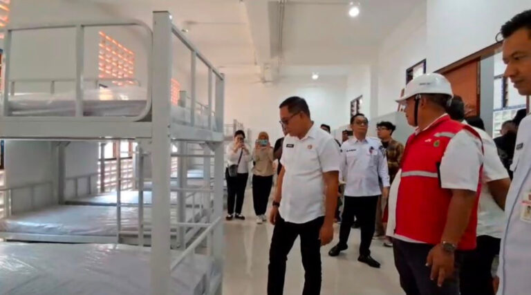 sekolah rakyat