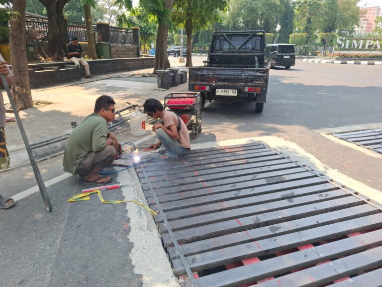 Grill Jalan Pahlawan Semarang Aman, Grating Baru 20 Juli
