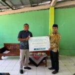 Bandara Ahmad Yani Semarang menyalurkan bantuan TJSL Rp30 juta untuk renovasi atap, toilet, ruang guru, dan fasilitas Yayasan Al Fath Podorejo demi mendukung kualitas pendidikan.