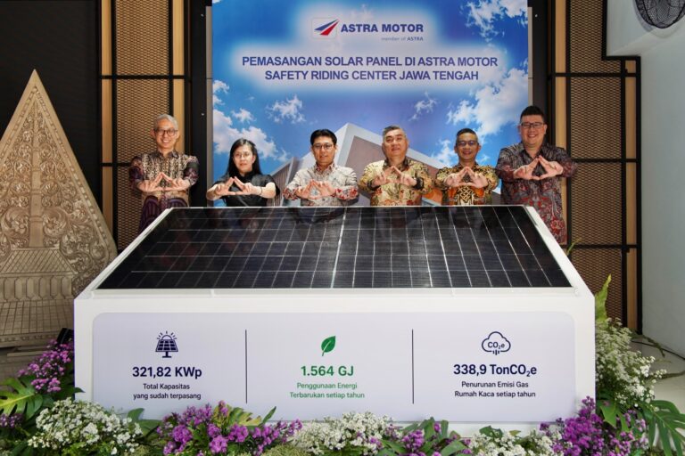 Dalam peringatan HUT ke-56, Astra Motor meresmikan sistem Solar Photovoltaic (Solar PV) 40 kWp di Safety Riding Center Jawa Tengah, Semarang.