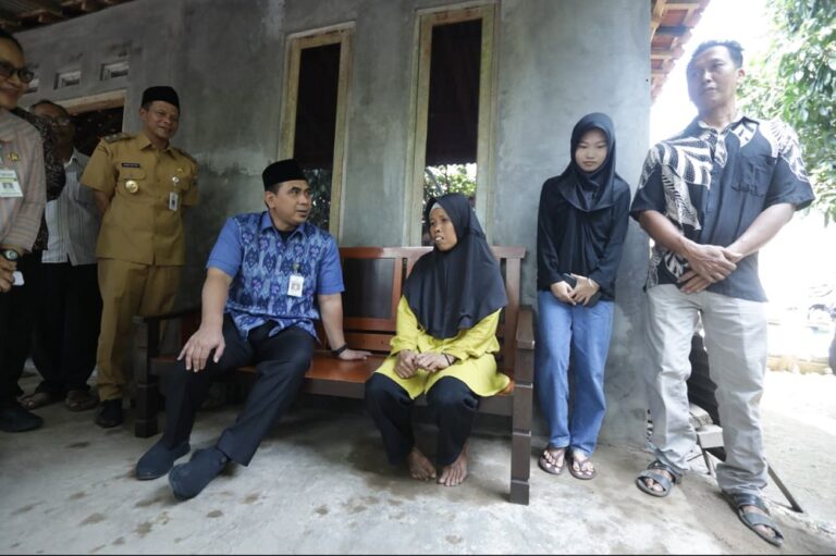 Rumah berlantaikan tanah milik Sailah di Kebumen kini berubah menjadi hunian layak melalui program RTLH Pemerintah Provinsi Jawa Tengah.