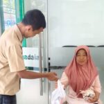 PT Pegadaian (Persero) Kantor Cabang Jogoyudan kembali menunjukkan komitmennya dalam menjalankan tanggung jawab sosial perusahaan melalui program "Pegadaian Mengetuk Pintu Langit".