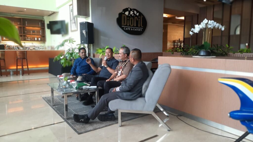 Abrasi dan rob terus menggerus sawah produktif di Kecamatan Tugu, Kota Semarang. DPRD Kota Semarang mendesak pemerintah segera menyelamatkan lahan pertanian untuk mencegah alih fungsi lahan