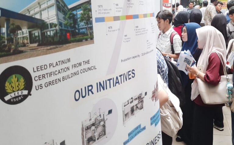 Sejumlah fresh graduate Generasi Z yang mengikuti Unnes Career Expo 2026 mengaku masih kesulitan memperoleh pekerjaan