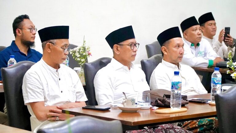 Dukungan PCNU se-Jawa Tengah terhadap KH Abdul Gaffar Rozin atau Gus Rozin menguat menjelang Muktamar PBNU.