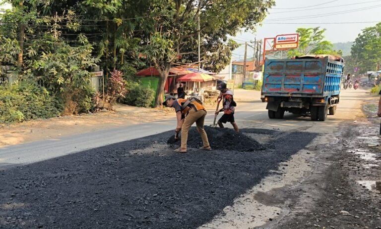 Jalan Kalipancur Rusak, DPU Semarang Percepat Perbaikan dengan Rekonstruksi Struktur Jalan