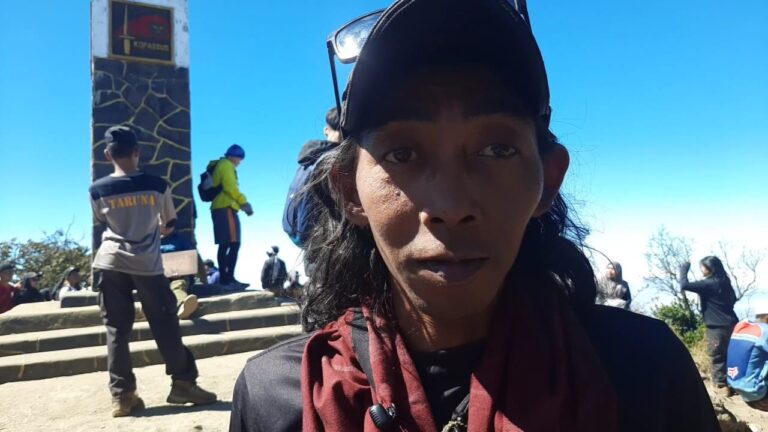 Kisah Blurr Porter Gunung Lawu, Penjaga Keselamatan Pendaki