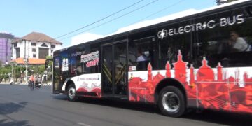Bus Listrik Semarang ramah lingkungan siap mengaspal.