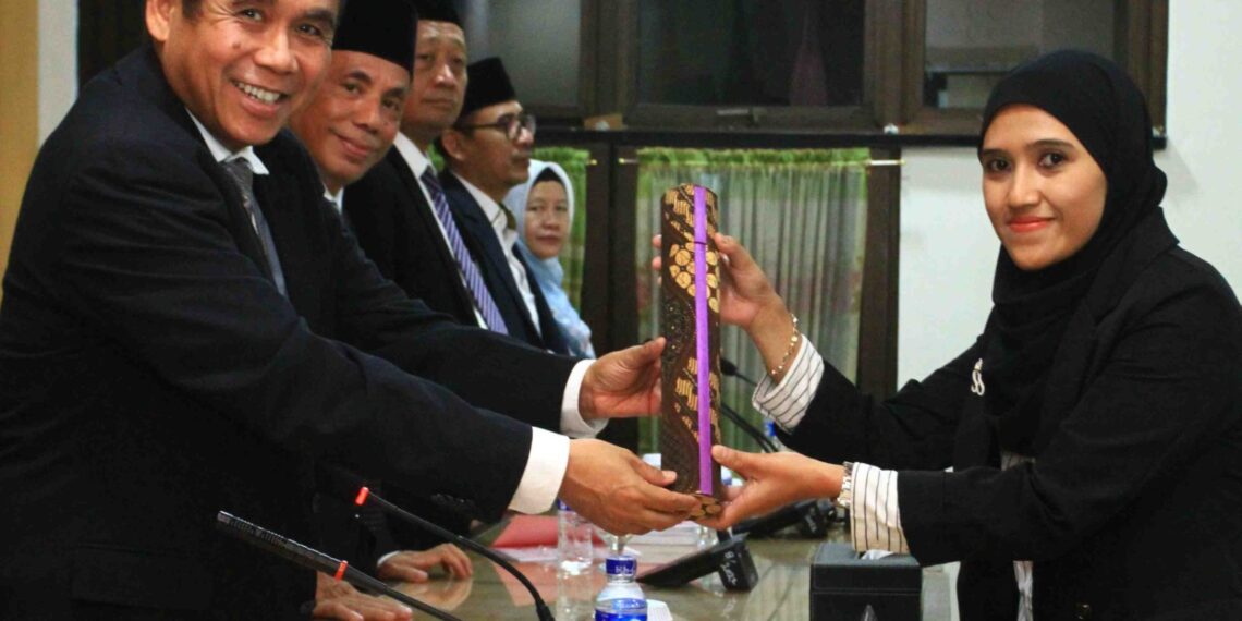 Kisah Inspiratif Siti Lailiyah Raih Doktor di UIN Walisongo di Kala Harus Mengasuh Tiga Anak sambil Menyusui