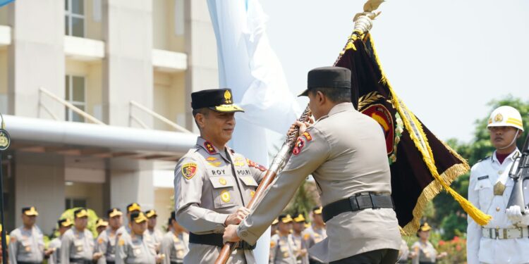 Tinggalkan Polda Jateng, Ribut Hari Wibowo Titip Pesan ke Roy Hardi: Jaga Integritas dan Kepercayaan Masyarakat